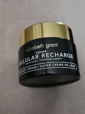 Elizabeth Grant Cellular Recharge Day Cream — Black & Gold